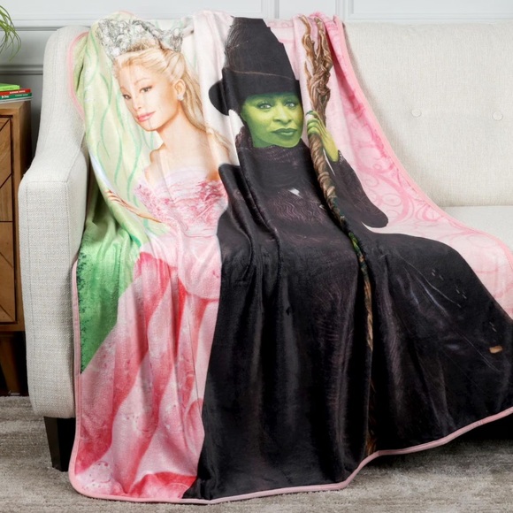 Wicked Plush Throw Blanket NEW - Picture 1 of 8